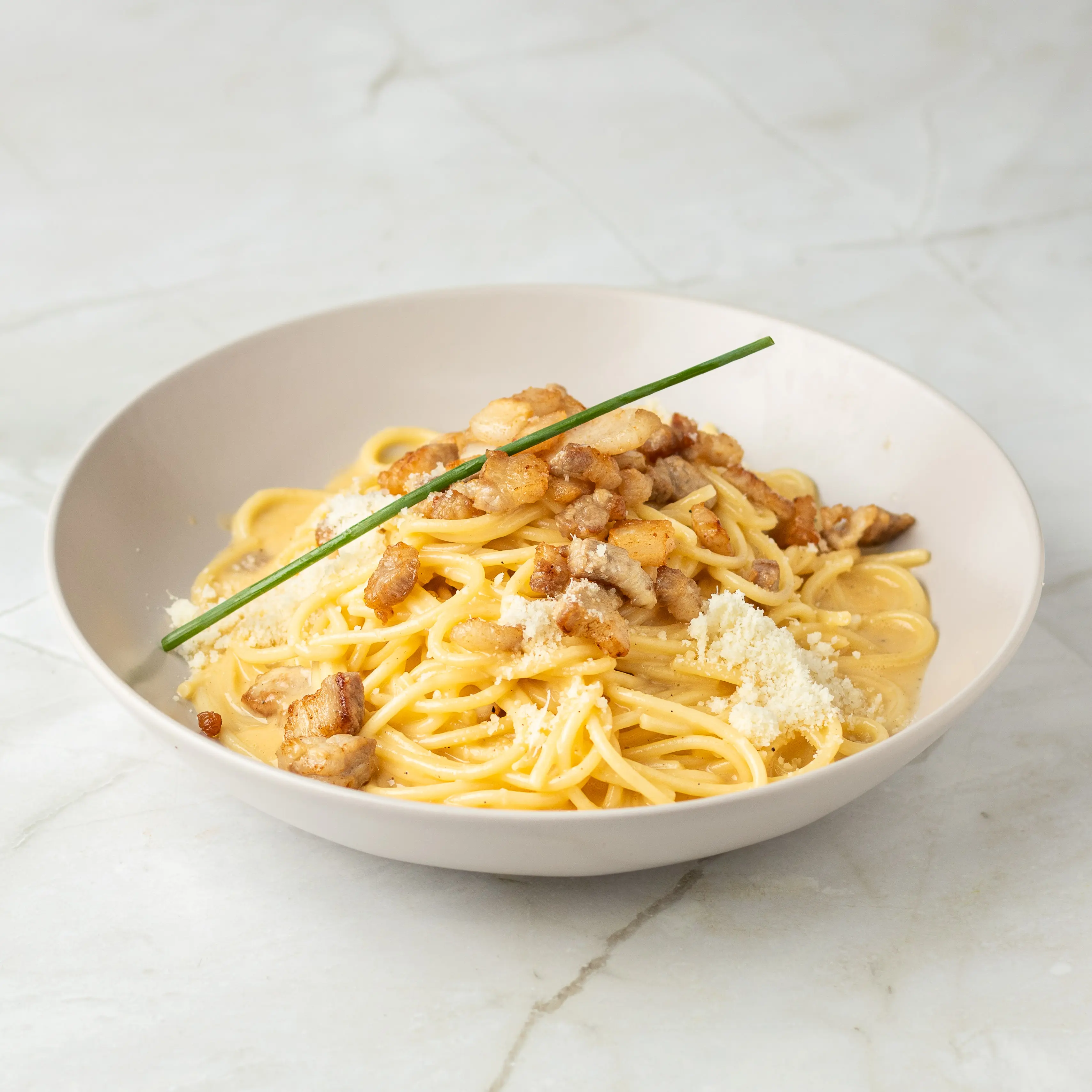 Spaguetti-carbonara-con-guanchiale.webp